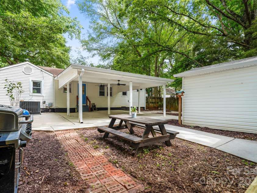 108 Greenwood Avenue, Belmont, NC 28012.  MLS# CAR4258212, YatesRealty ID 16344. 