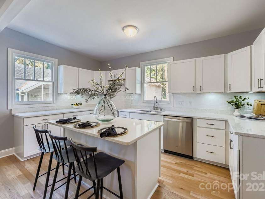420 Jackson Street, Salisbury, NC 28144.  MLS# CAR4313681, YatesRealty ID 16345. 