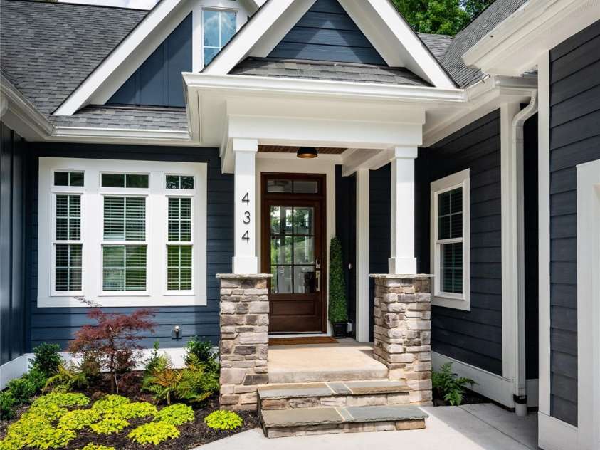 434 Breezewood Drive, Belmont, NC 28012.  MLS# CAR4258977, YatesRealty ID 16346. 