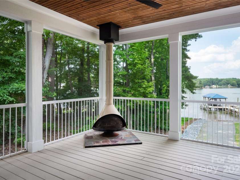 434 Breezewood Drive, Belmont, NC 28012.  MLS# CAR4258977, YatesRealty ID 16346. 