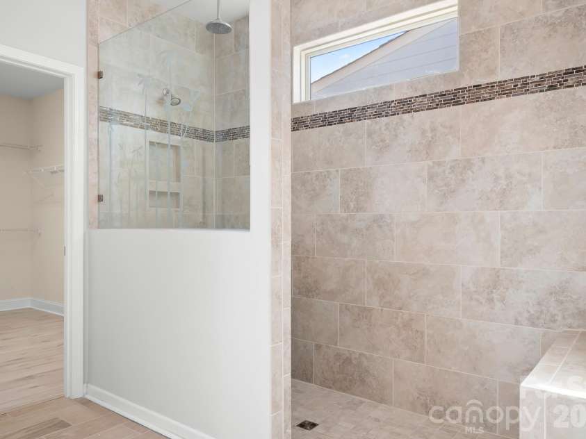 910 Kirby Drive, Fort Mill, SC 29715.  MLS# CAR4417664, YatesRealty ID 16346. 