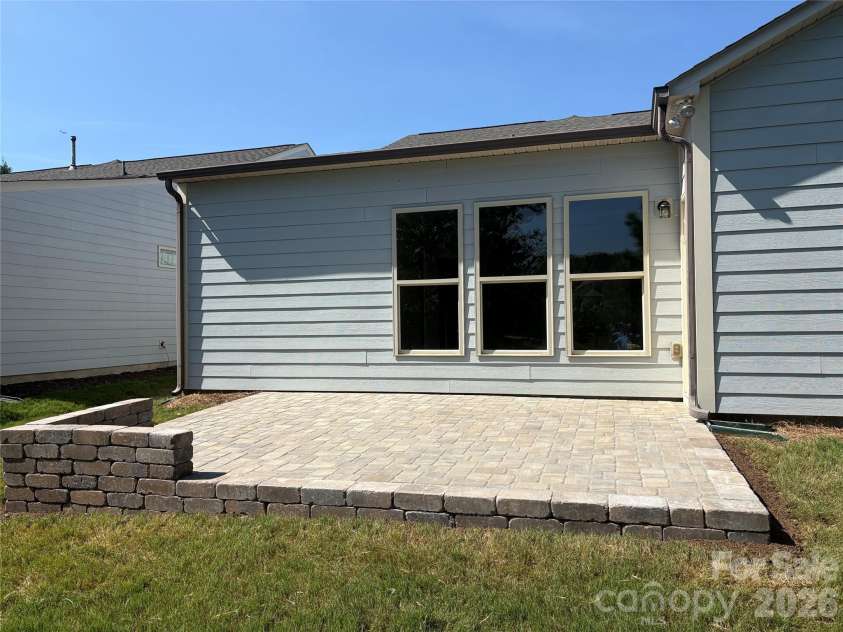 910 Kirby Drive, Fort Mill, SC 29715.  MLS# CAR4417664, YatesRealty ID 16346. 