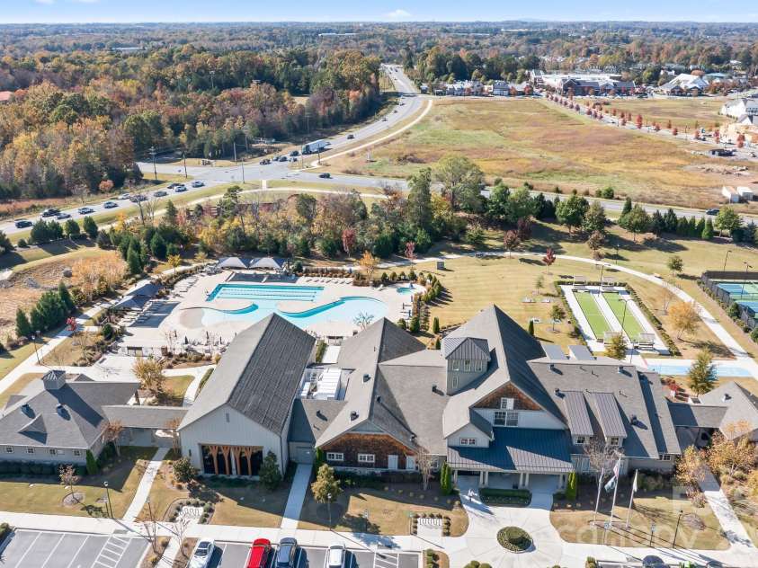 910 Kirby Drive, Fort Mill, SC 29715.  MLS# CAR4417664, YatesRealty ID 16346. 
