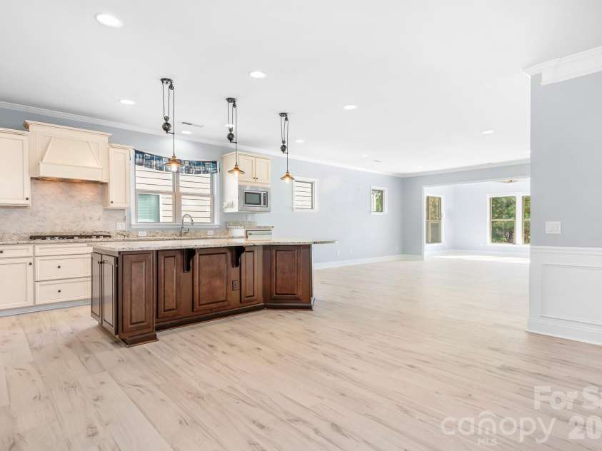910 Kirby Drive, Fort Mill, SC 29715.  MLS# CAR4417664, YatesRealty ID 16346. 
