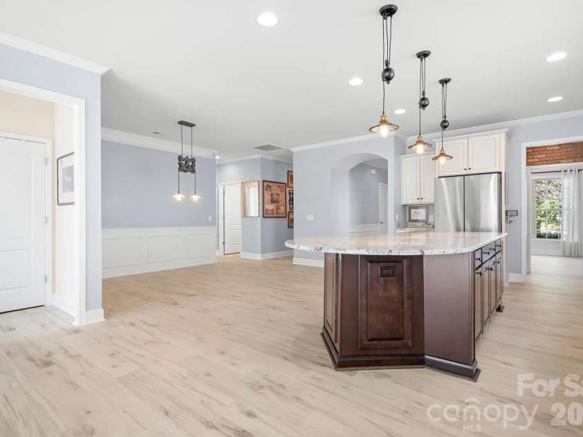 910 Kirby Drive, Fort Mill, SC 29715.  MLS# CAR4417664, YatesRealty ID 16346. 