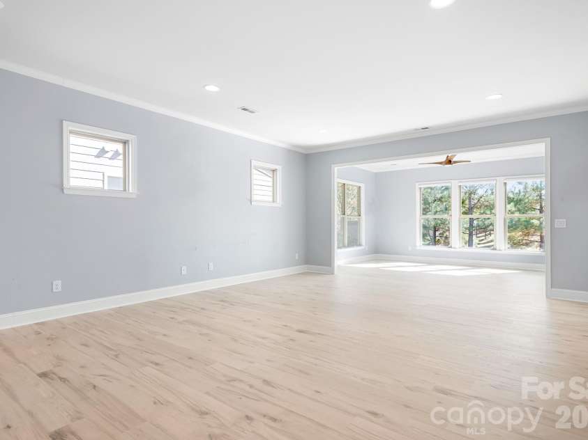 910 Kirby Drive, Fort Mill, SC 29715.  MLS# CAR4417664, YatesRealty ID 16346. 