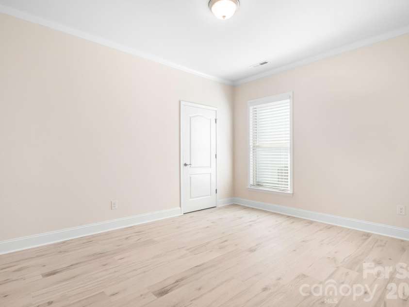 910 Kirby Drive, Fort Mill, SC 29715.  MLS# CAR4417664, YatesRealty ID 16346. 