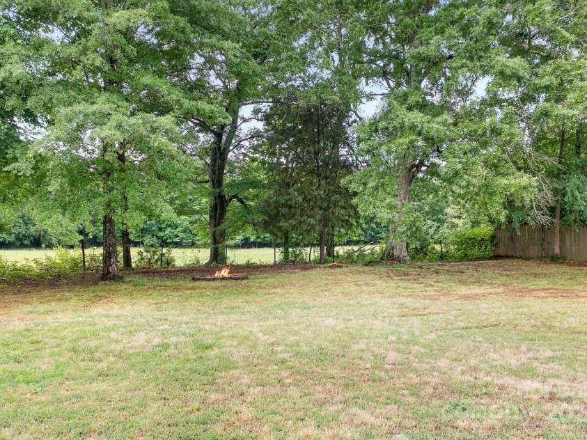9000 Petunia Court, Gastonia, NC 28056.  MLS# CAR4258452, YatesRealty ID 16347. 
