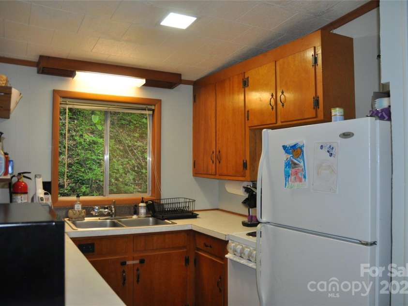 4091 Big Ivy Road, Purlear, NC 28665.  MLS# CAR4258745, YatesRealty ID 16348. 