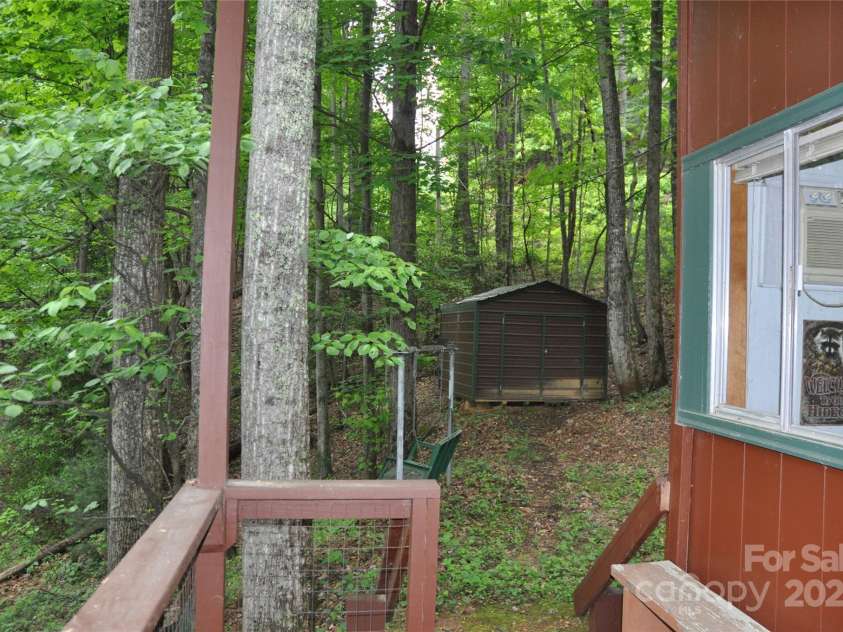 4091 Big Ivy Road, Purlear, NC 28665.  MLS# CAR4258745, YatesRealty ID 16348. 