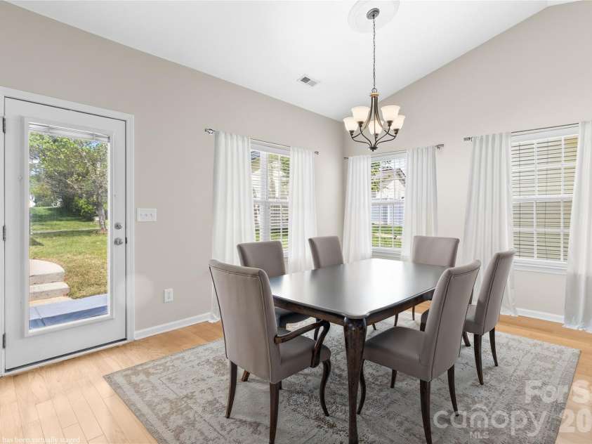 8711 Westwind Point Drive, Cornelius, NC 28031.  MLS# CAR4367141, YatesRealty ID 16348. Breakfast room-virtually staged
