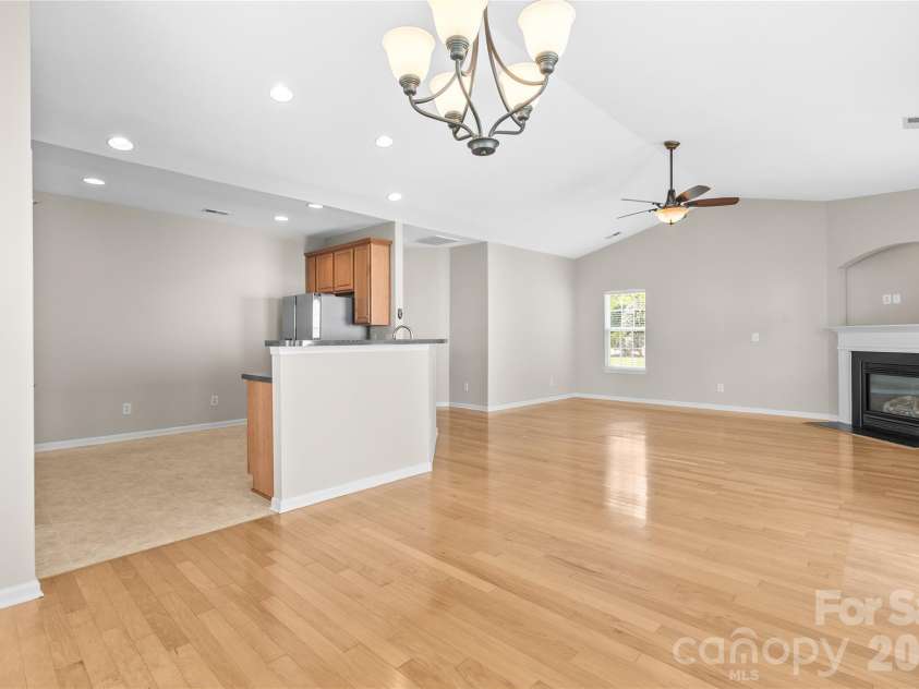 8711 Westwind Point Drive, Cornelius, NC 28031.  MLS# CAR4367141, YatesRealty ID 16348. Open Floorplan