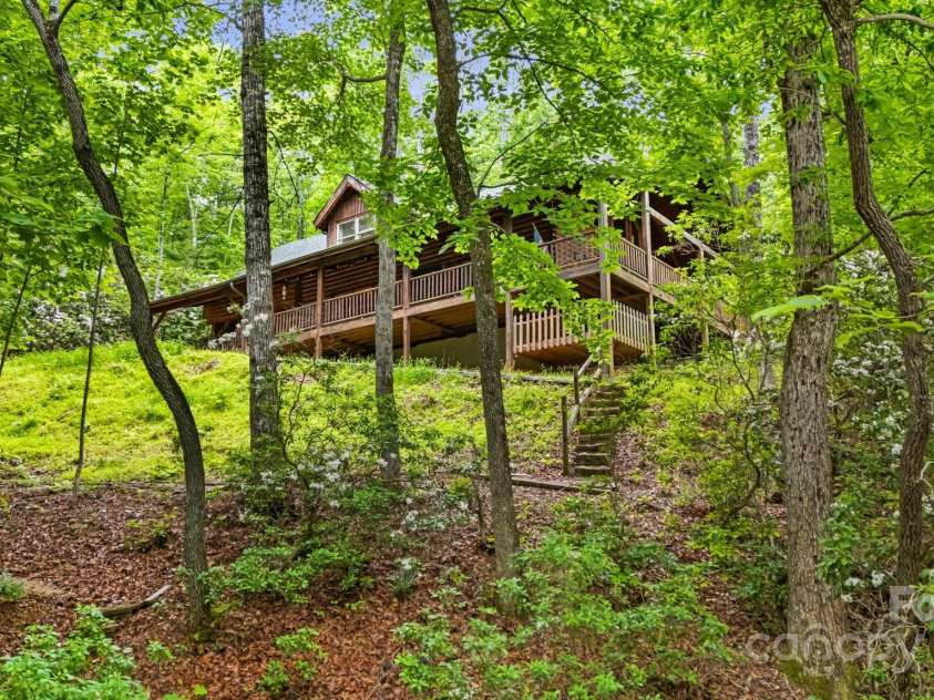 108 Cougar Alley, Lake Lure, NC 28746.  MLS# CAR4256706, YatesRealty ID 16349. 