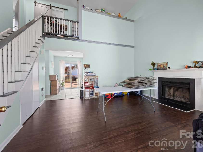 5400 Barnview Court, Charlotte, NC 28269.  MLS# CAR4344850, YatesRealty ID 1635. 
