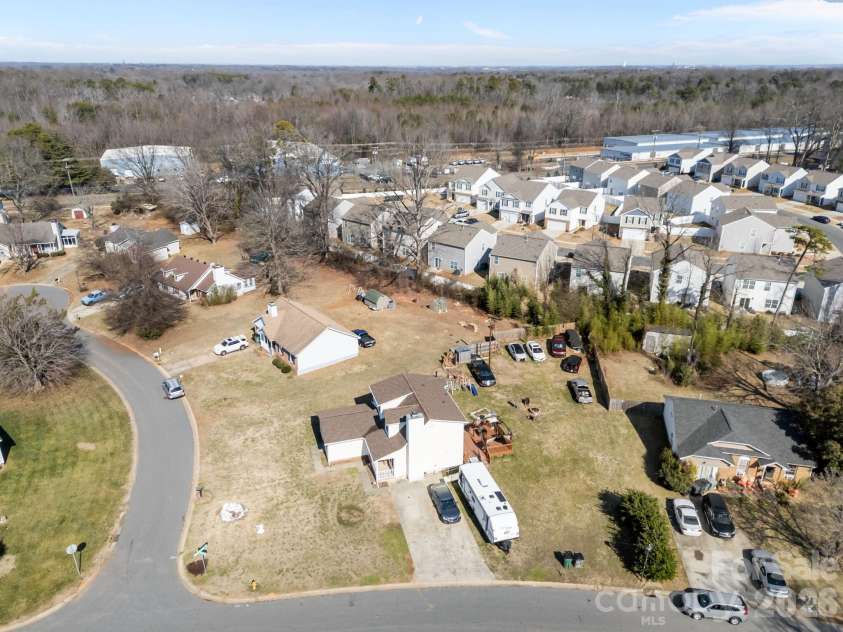 5400 Barnview Court, Charlotte, NC 28269.  MLS# CAR4344850, YatesRealty ID 1635. 
