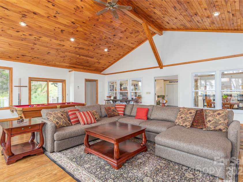 55 Grove Park, Waynesville, NC 28786.  MLS# CAR4302254, YatesRealty ID 1635. 