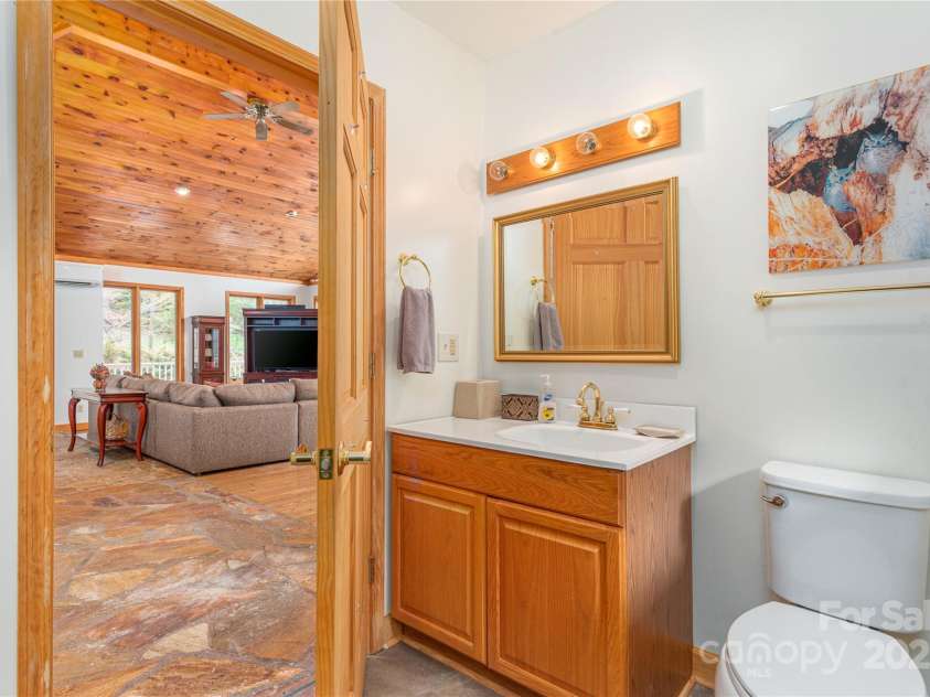 55 Grove Park, Waynesville, NC 28786.  MLS# CAR4302254, YatesRealty ID 1635. 