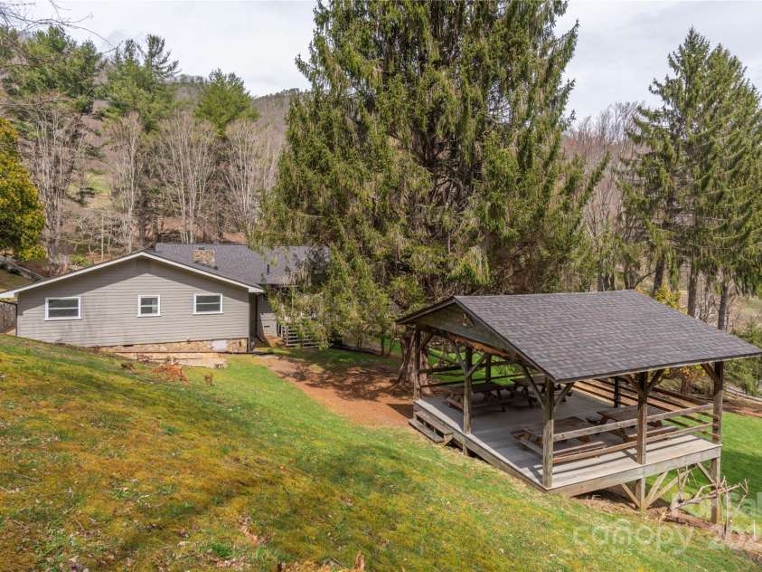 55 Grove Park, Waynesville, NC 28786.  MLS# CAR4302254, YatesRealty ID 1635. 