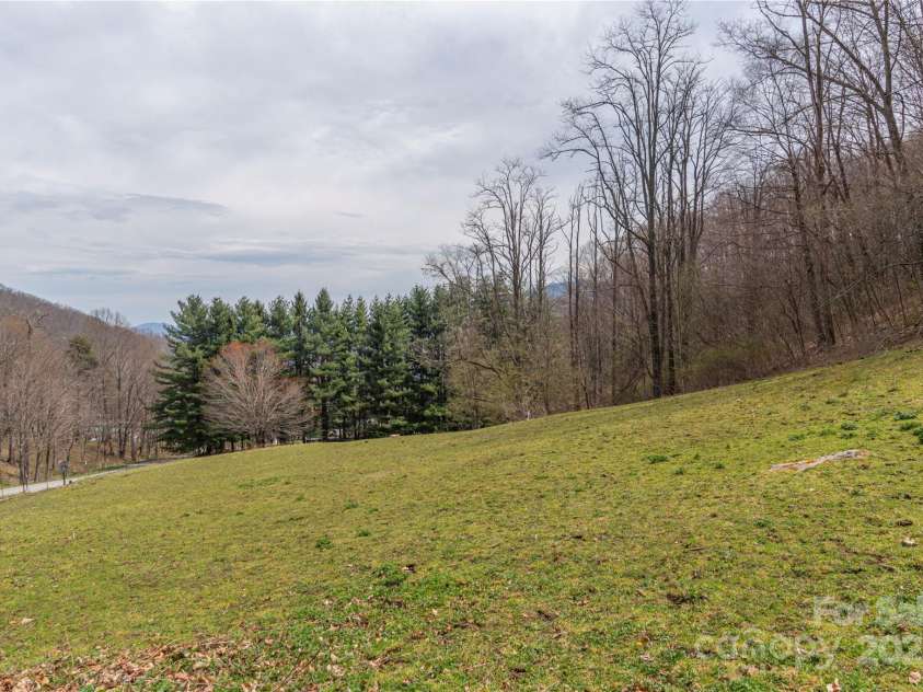 55 Grove Park, Waynesville, NC 28786.  MLS# CAR4302254, YatesRealty ID 1635. 
