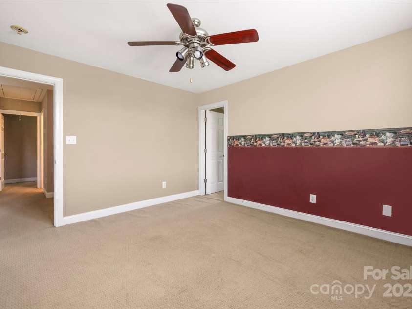 140 Hunters Hill Drive, Statesville, NC 28677.  MLS# CAR4280552, YatesRealty ID 16350. 