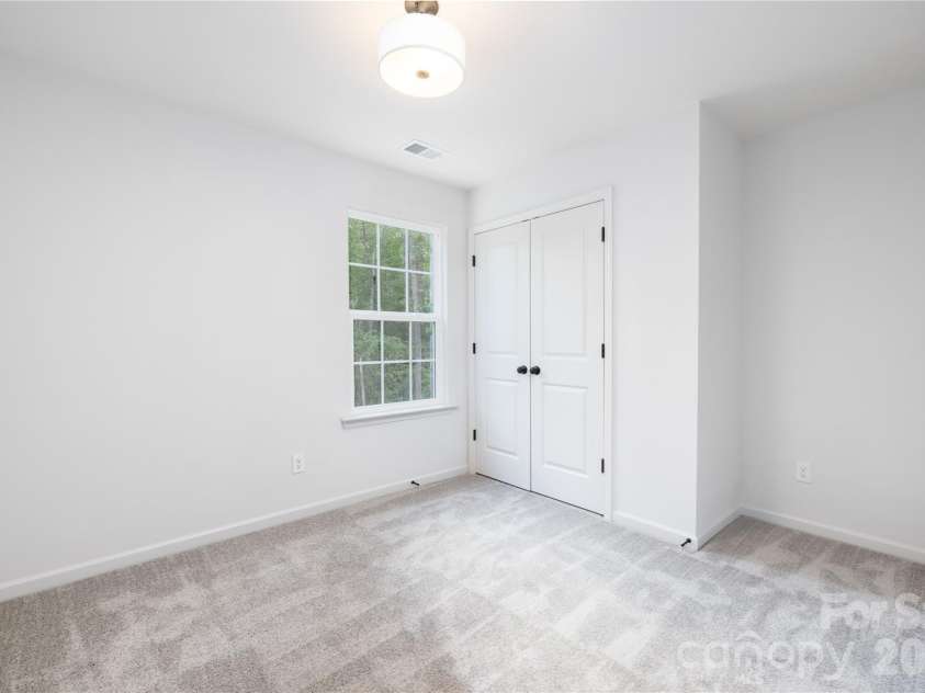 537 Dawn Circle, Charlotte, NC 28213.  MLS# CAR4344459, YatesRealty ID 16350. Representation