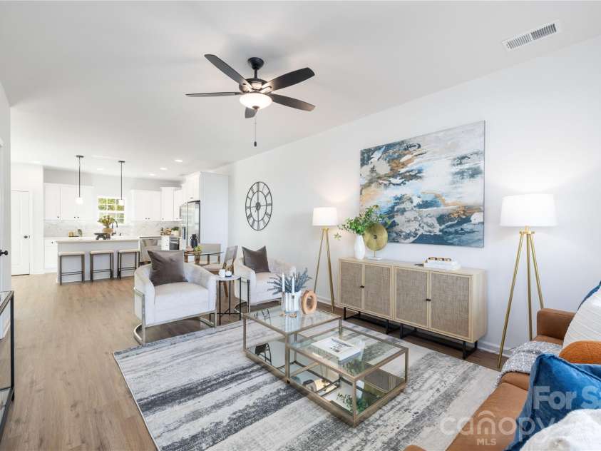 537 Dawn Circle, Charlotte, NC 28213.  MLS# CAR4344459, YatesRealty ID 16350. Representation
