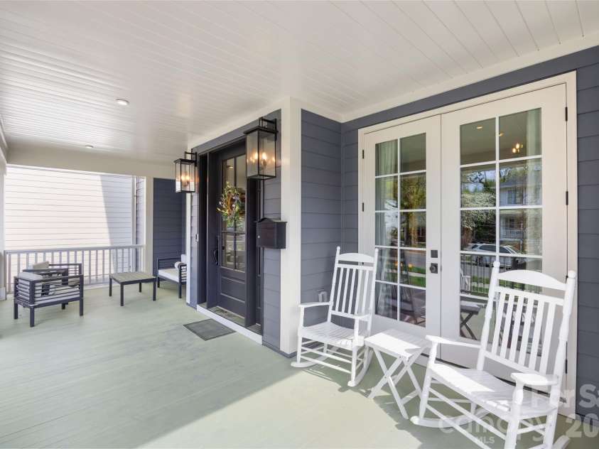 2649 Chesterfield Avenue, Charlotte, NC 28205.  MLS# CAR4356742, YatesRealty ID 16351. 
