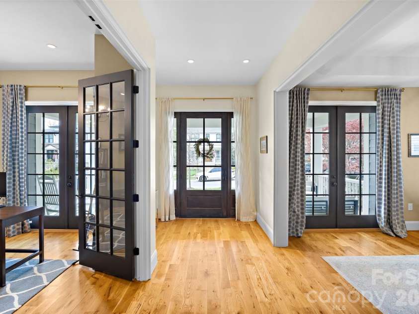 2649 Chesterfield Avenue, Charlotte, NC 28205.  MLS# CAR4356742, YatesRealty ID 16351. 