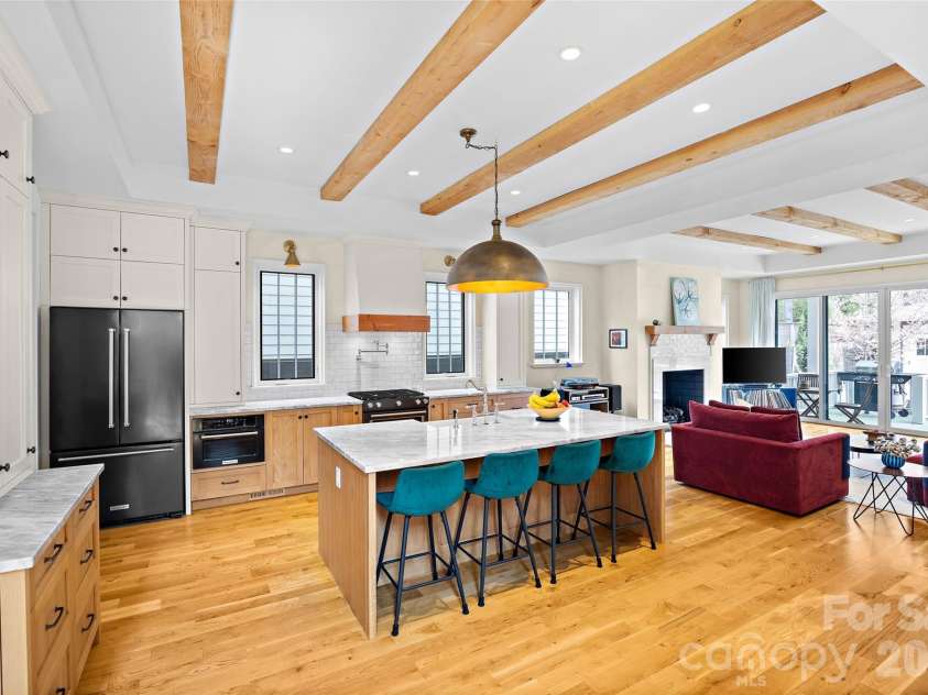 2649 Chesterfield Avenue, Charlotte, NC 28205.  MLS# CAR4356742, YatesRealty ID 16351. 