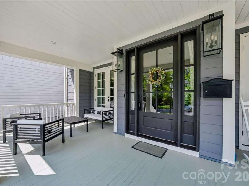 2649 Chesterfield Avenue, Charlotte, NC 28205.  MLS# CAR4402865, YatesRealty ID 16351. 