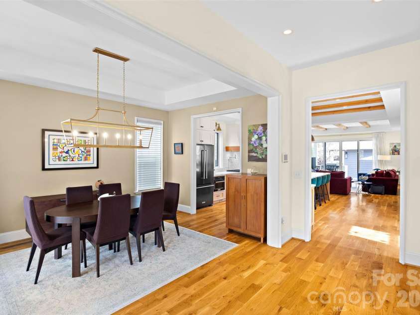 2649 Chesterfield Avenue, Charlotte, NC 28205.  MLS# CAR4402865, YatesRealty ID 16351. 