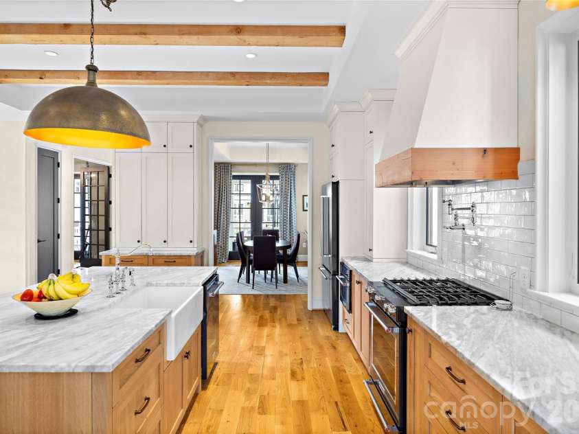 2649 Chesterfield Avenue, Charlotte, NC 28205.  MLS# CAR4402865, YatesRealty ID 16351. 