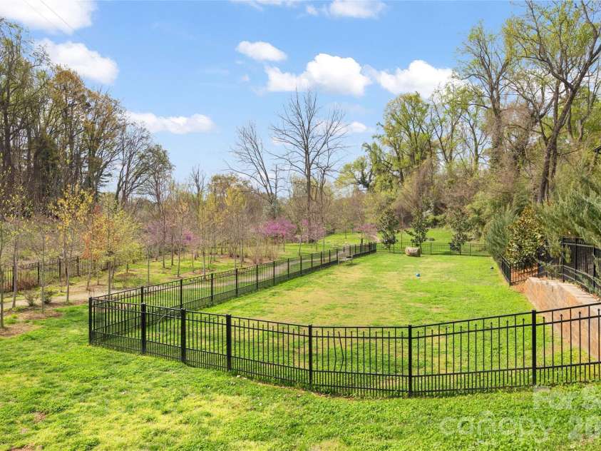 2649 Chesterfield Avenue, Charlotte, NC 28205.  MLS# CAR4402865, YatesRealty ID 16351. 