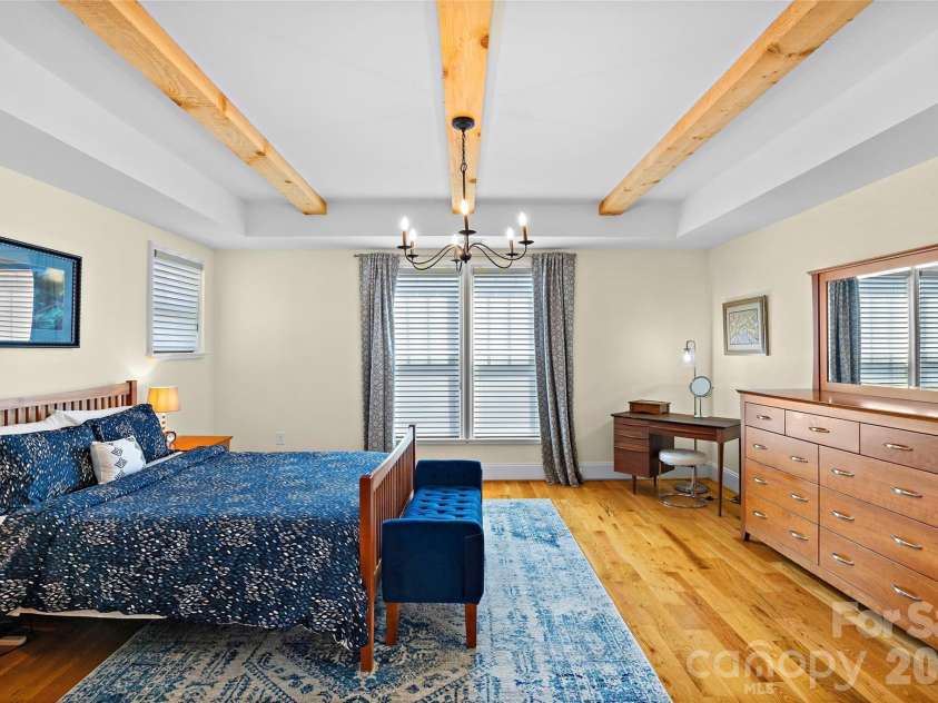 2649 Chesterfield Avenue, Charlotte, NC 28205.  MLS# CAR4402865, YatesRealty ID 16351. Primary suite upper level