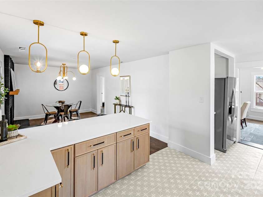 5825 Ruth Drive, Charlotte, NC 28215.  MLS# CAR4224951, YatesRealty ID 16351. 