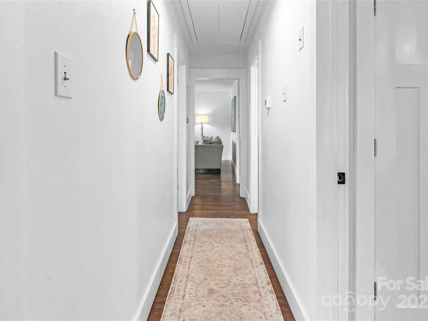 5825 Ruth Drive, Charlotte, NC 28215.  MLS# CAR4224951, YatesRealty ID 16351. 