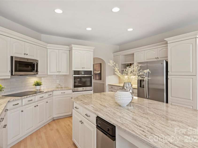 2045 Driftwood Circle, Fort Mill, SC 29708.  MLS# CAR4238358, YatesRealty ID 16354. 