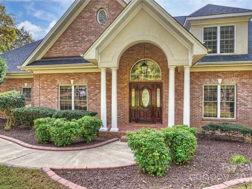 2045 Driftwood Circle, Fort Mill, SC 29708.  MLS# CAR4238358, YatesRealty ID 16354. 