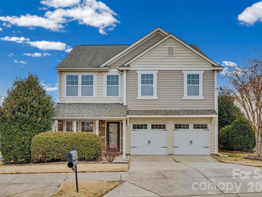 101 Cromwell Drive, Mooresville, NC 28115.  MLS# CAR4337034, YatesRealty ID 16355. 
