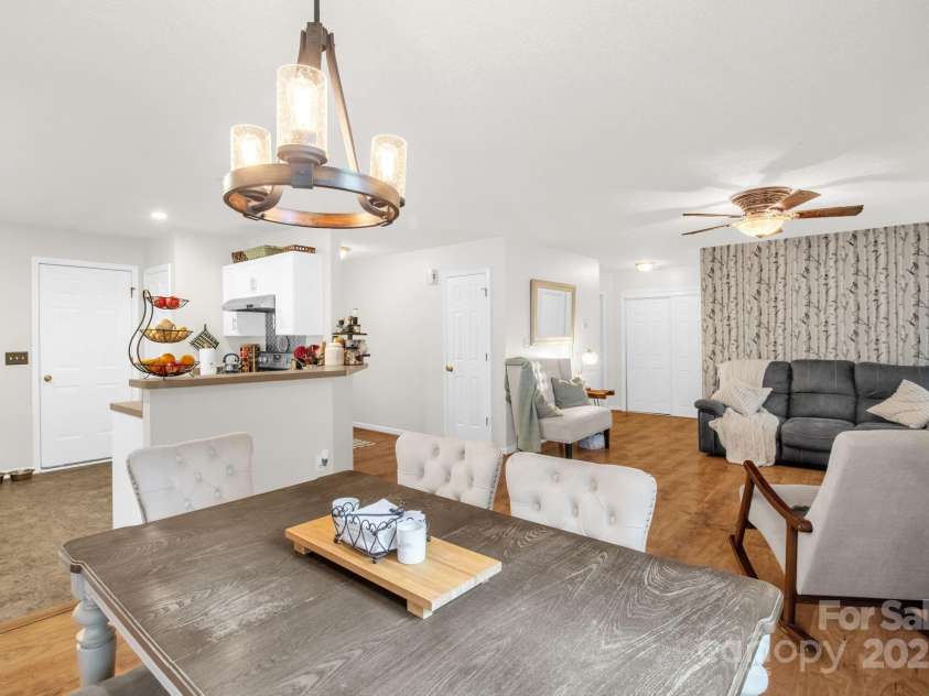 3790 Lynnview Court, Maiden, NC 28650.  MLS# CAR4243688, YatesRealty ID 16355. 