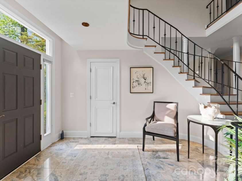 4501 Oglukian Road, Charlotte, NC 28226.  MLS# CAR4354683, YatesRealty ID 16356. Foyer 