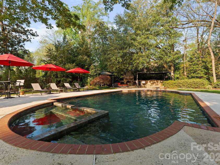 4501 Oglukian Road, Charlotte, NC 28226.  MLS# CAR4354683, YatesRealty ID 16356. Pool 