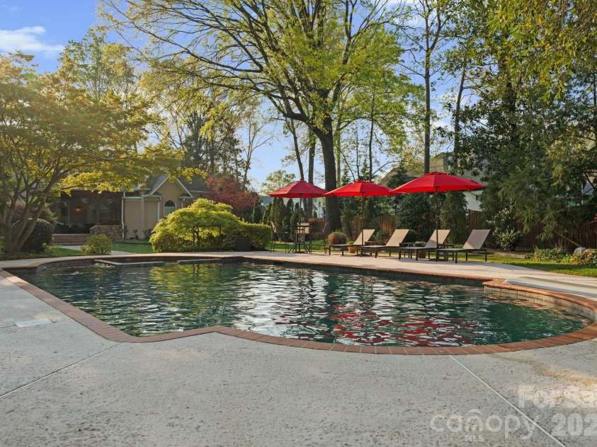 4501 Oglukian Road, Charlotte, NC 28226.  MLS# CAR4354683, YatesRealty ID 16356. Pool 