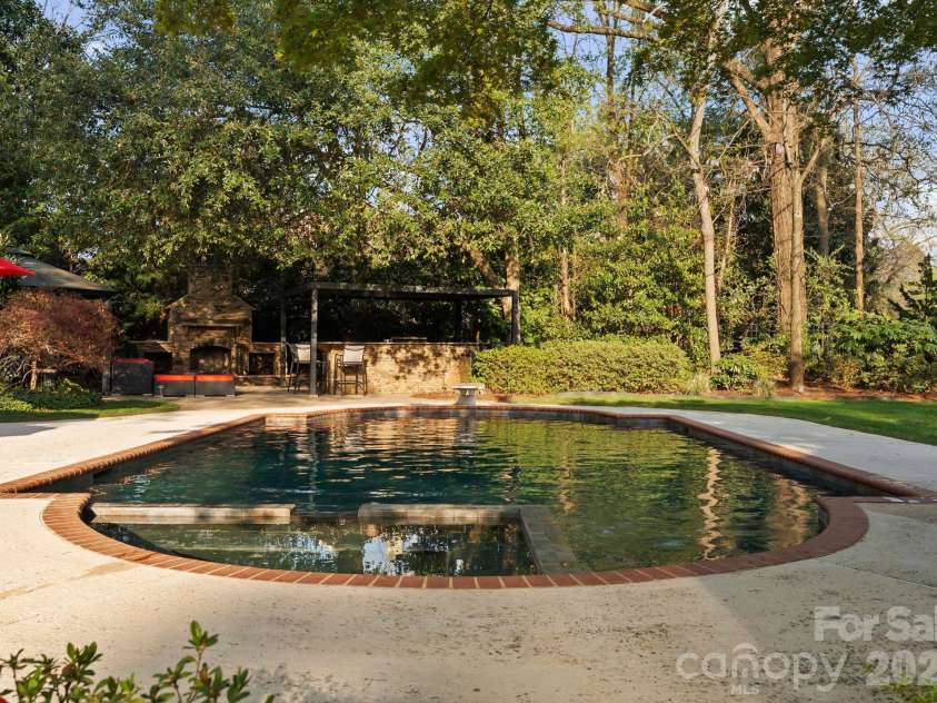 4501 Oglukian Road, Charlotte, NC 28226.  MLS# CAR4354683, YatesRealty ID 16356. Pool 