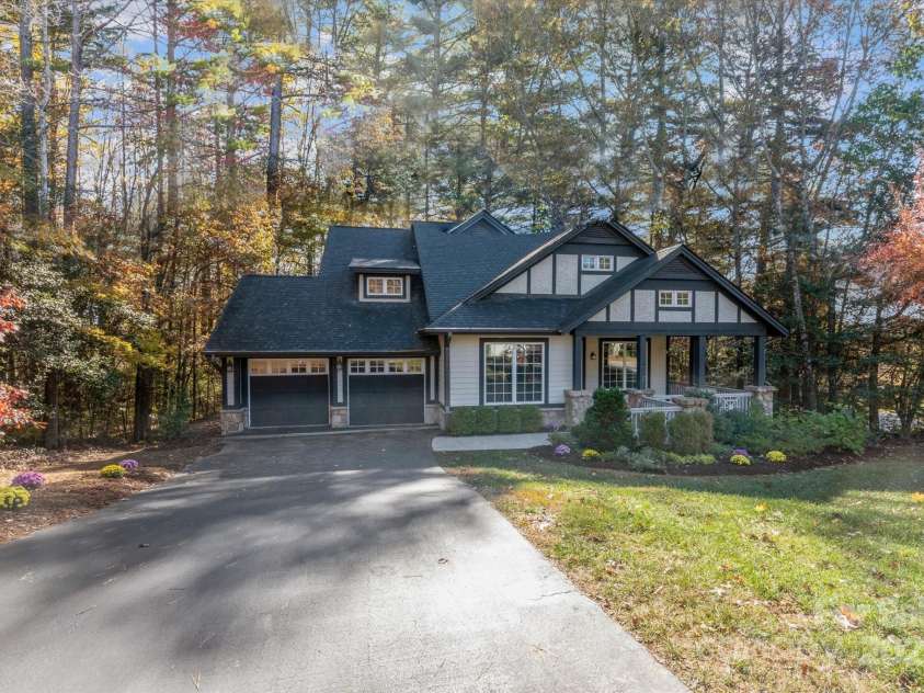 186 Camptown Road, Brevard, NC 28712.  MLS# CAR4316525, YatesRealty ID 16357. 