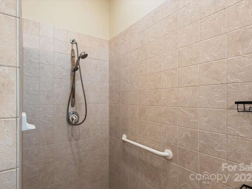 186 Camptown Road, Brevard, NC 28712.  MLS# CAR4316525, YatesRealty ID 16357. 