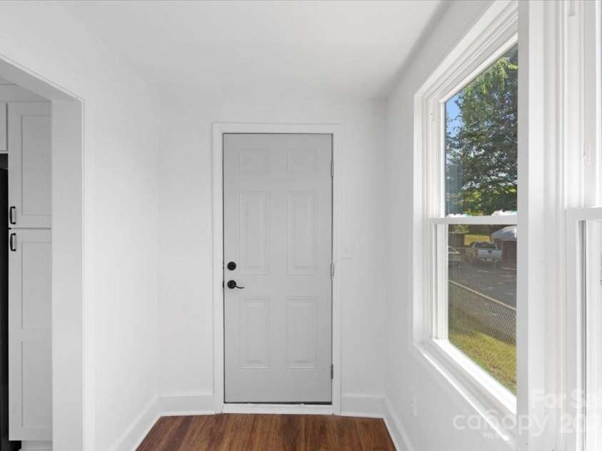 2609 Lowell Road, Gastonia, NC 28054.  MLS# CAR4249733, YatesRealty ID 16358. Laundry/utility room