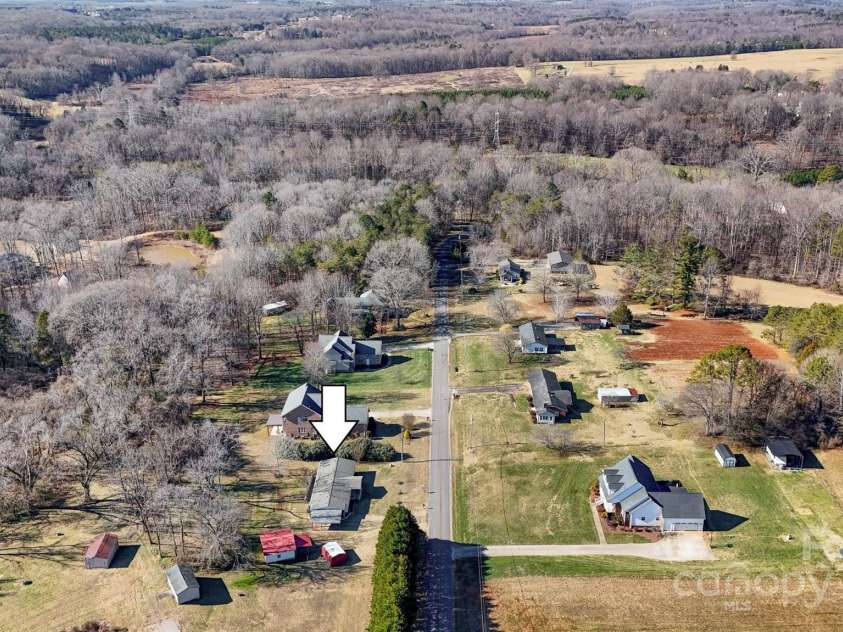 119 Loray Lane, Statesville, NC 28625.  MLS# CAR4245971, YatesRealty ID 16359. 