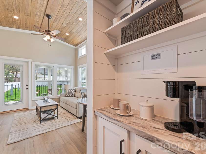 79 Getaway Lane, Maggie Valley, NC 28751.  MLS# CAR4370399, YatesRealty ID 16359. 