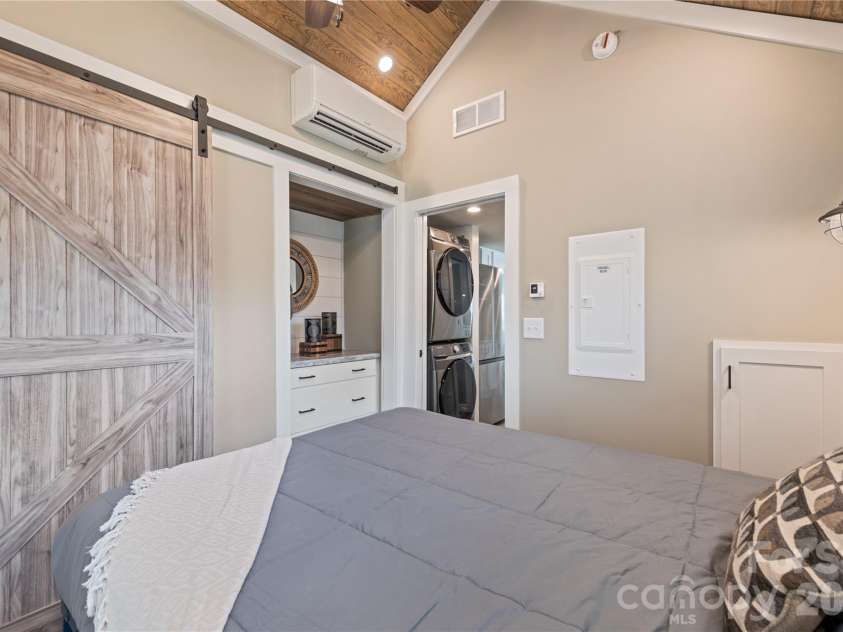 79 Getaway Lane, Maggie Valley, NC 28751.  MLS# CAR4370399, YatesRealty ID 16359. 